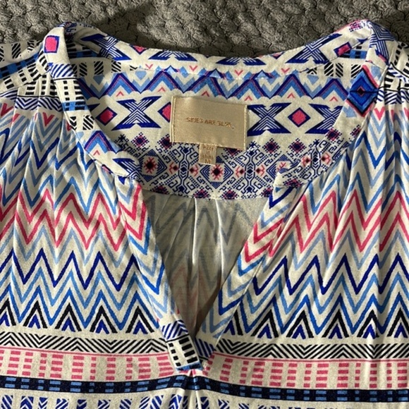 Skies Are Blue sleeveless geometric knit blouse - Picture 3 of 4